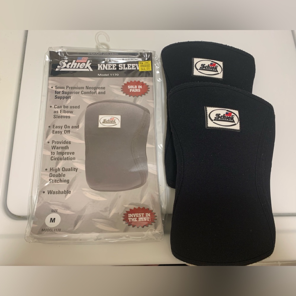 Schiek knee sleeves medium